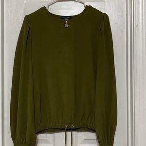 Tommy Hilfiger women’s top. Size small. Color forest green.